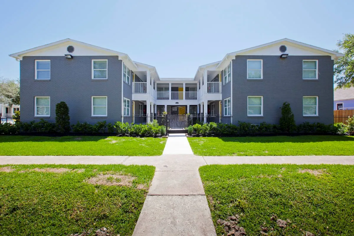 1548 Ashland Apartments 2